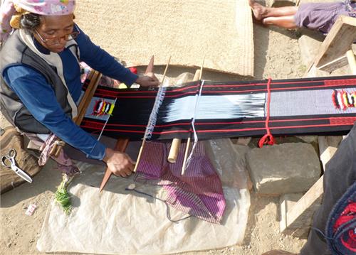 A Shawl That Can Only Be Earned, Not Brought