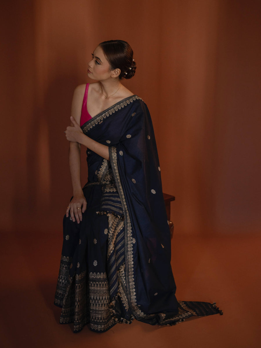 Indigo Blue Silk Cotton Mekhela Sador – The Silk Chamber