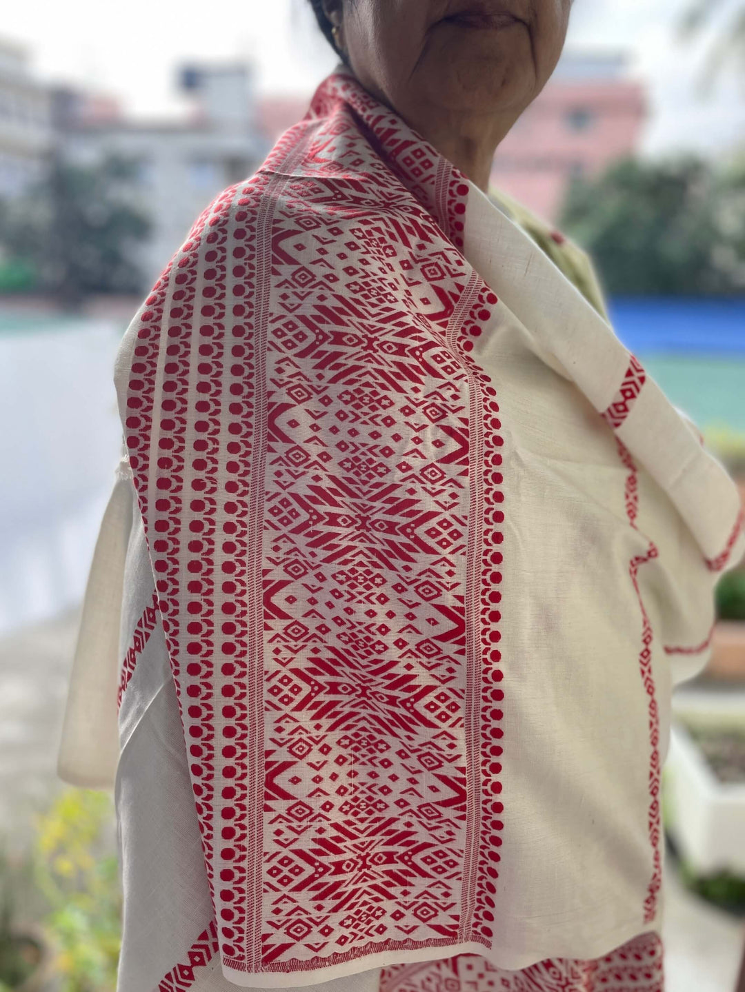 Crimson Eri Modal Stole