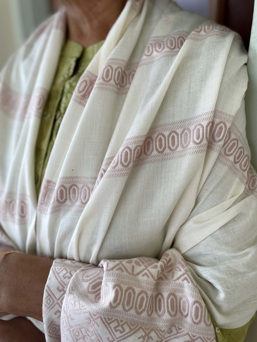 Dusty Pink Eri Modal Stole
