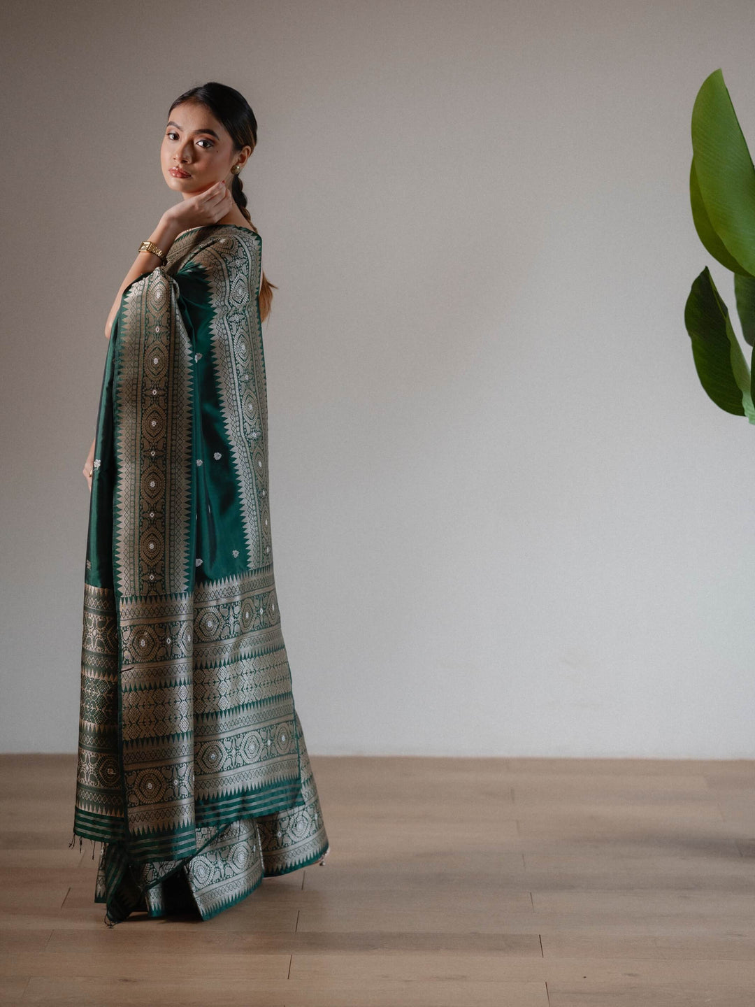 Pine Green Paat Silk Mekhela Sador