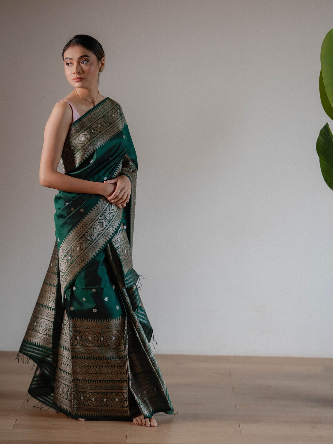 Pine Green Paat Silk Mekhela Sador