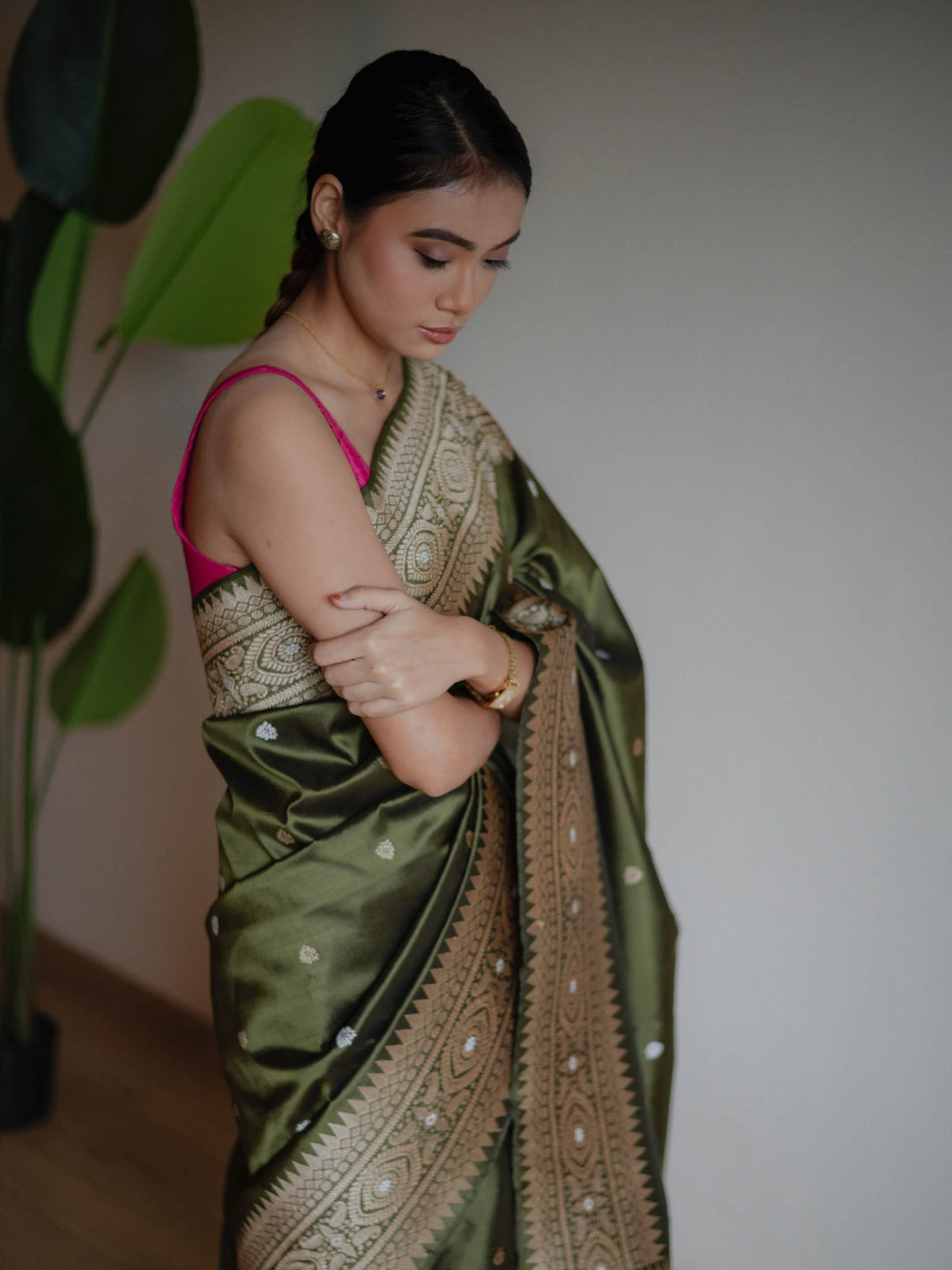 Olive Green Paat Silk Mekhela Sador
