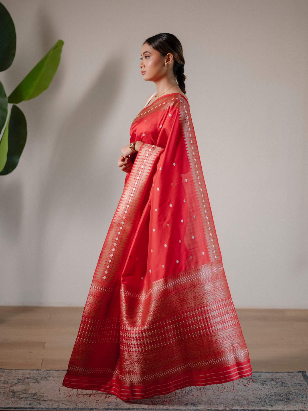Red Paat Silk Mekhela Sador
