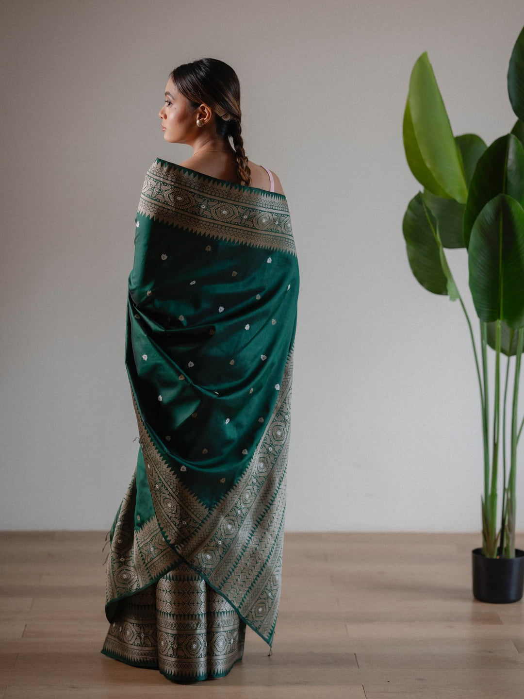 Pine Green Paat Silk Mekhela Sador