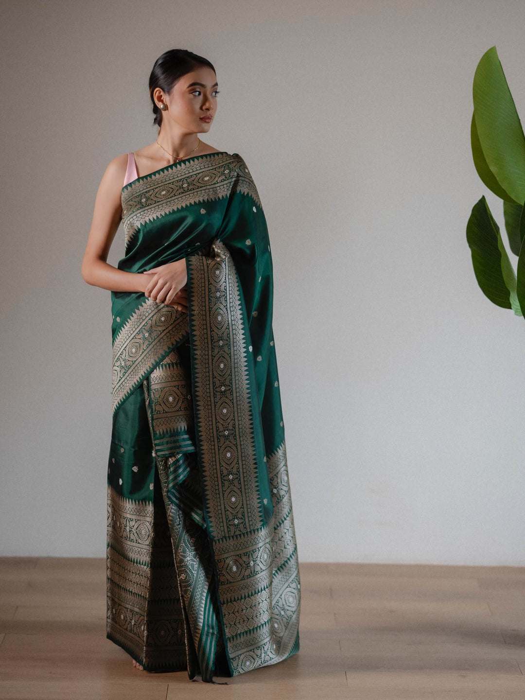 Pine Green Paat Silk Mekhela Sador