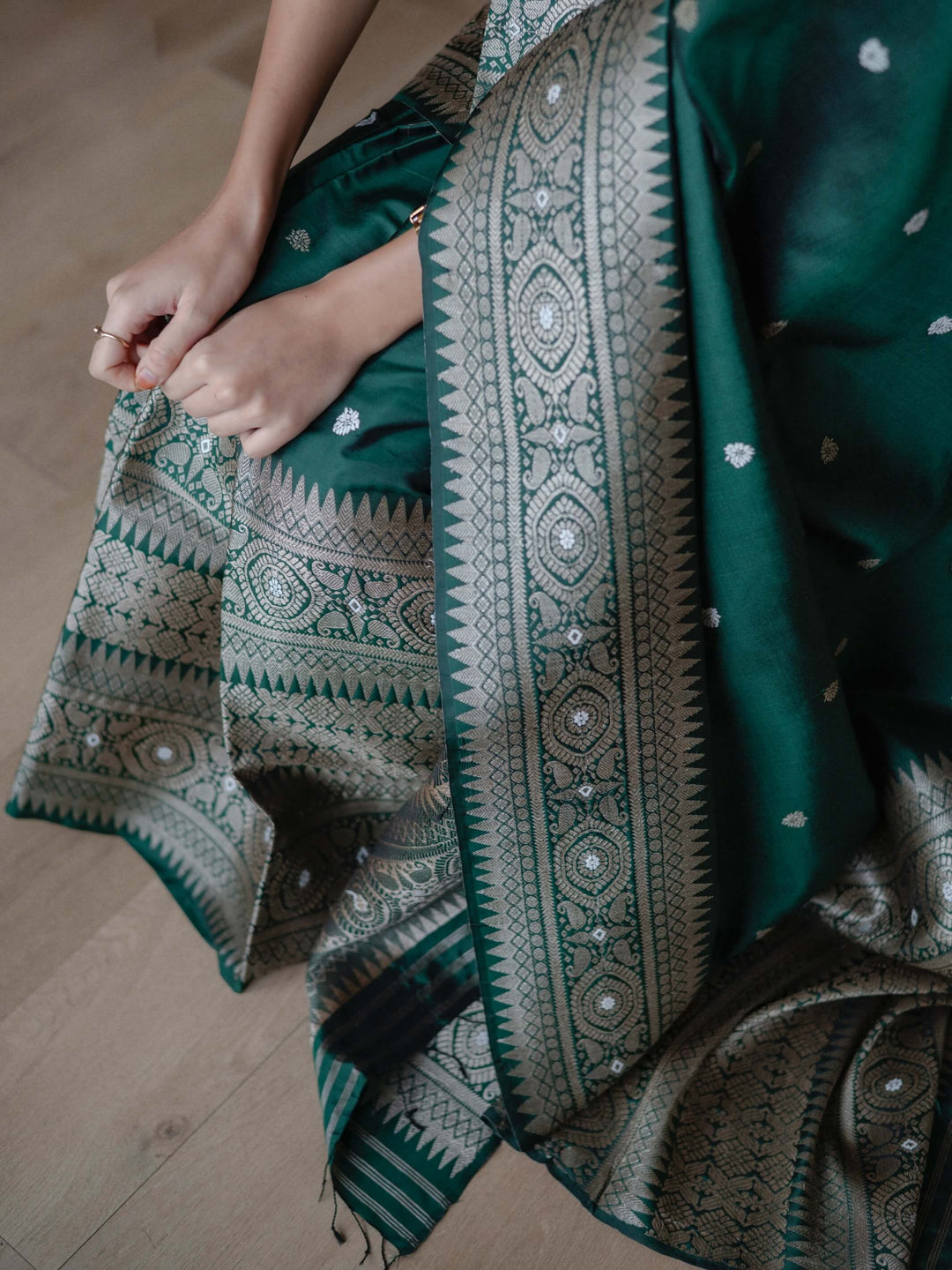 Pine Green Paat Silk Mekhela Sador