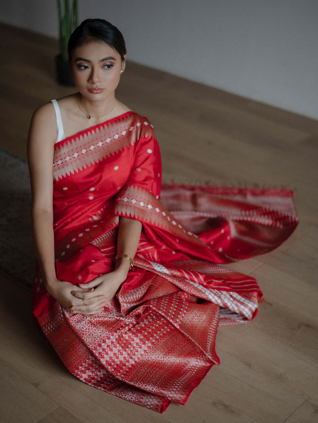 Red Paat Silk Mekhela Sador