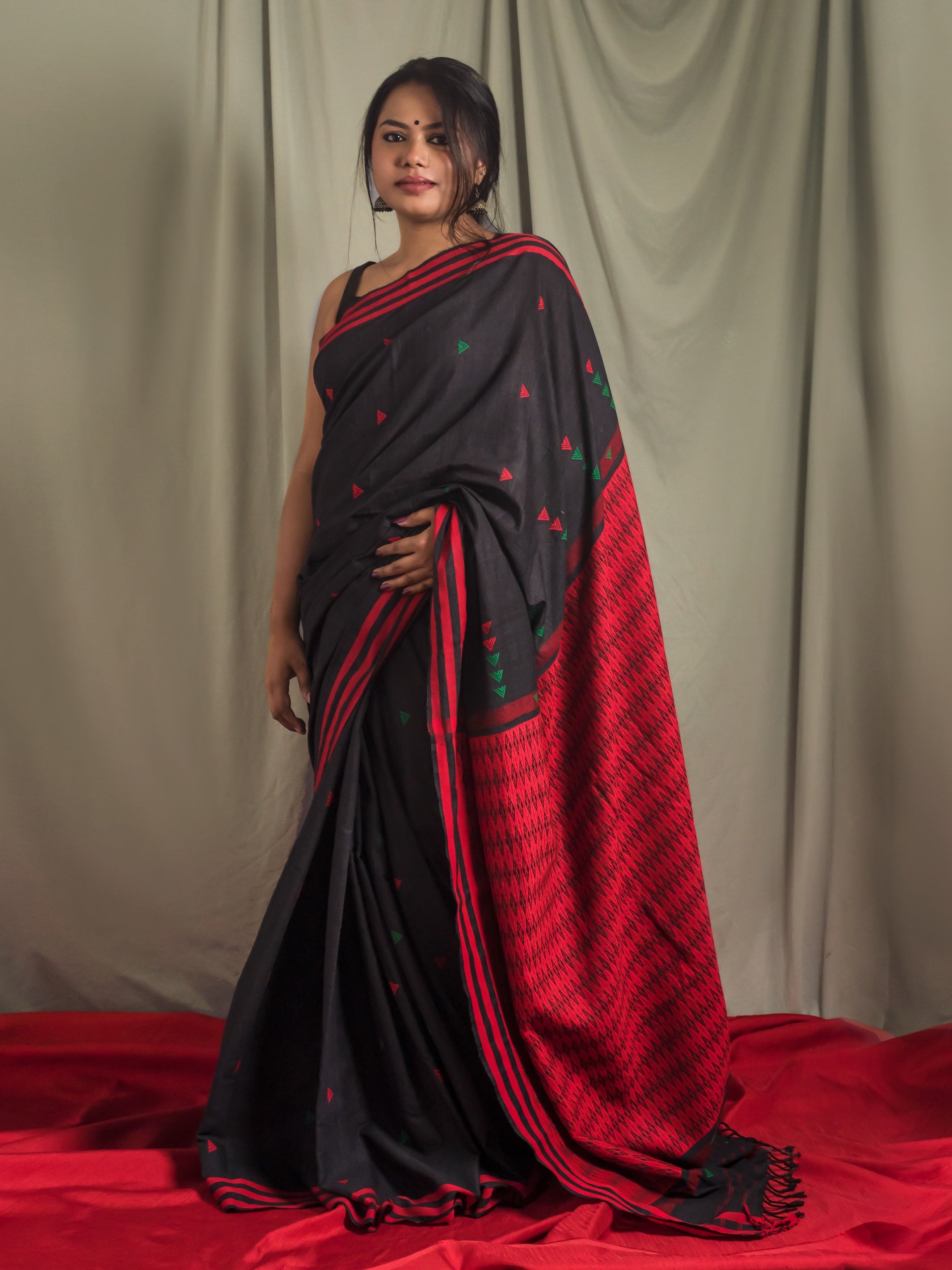 Black Red Banarasi Soft Lichi Silk Saree – jikuba